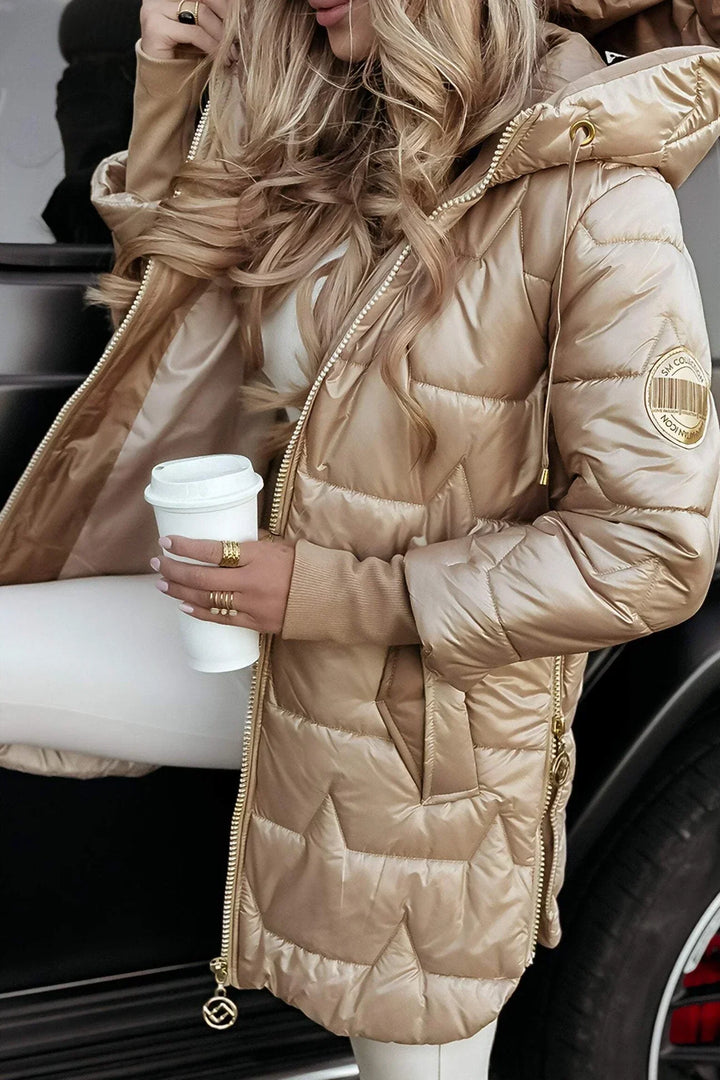 Nolwen – Elegant Winter Coat with Hood and Padded Insulation