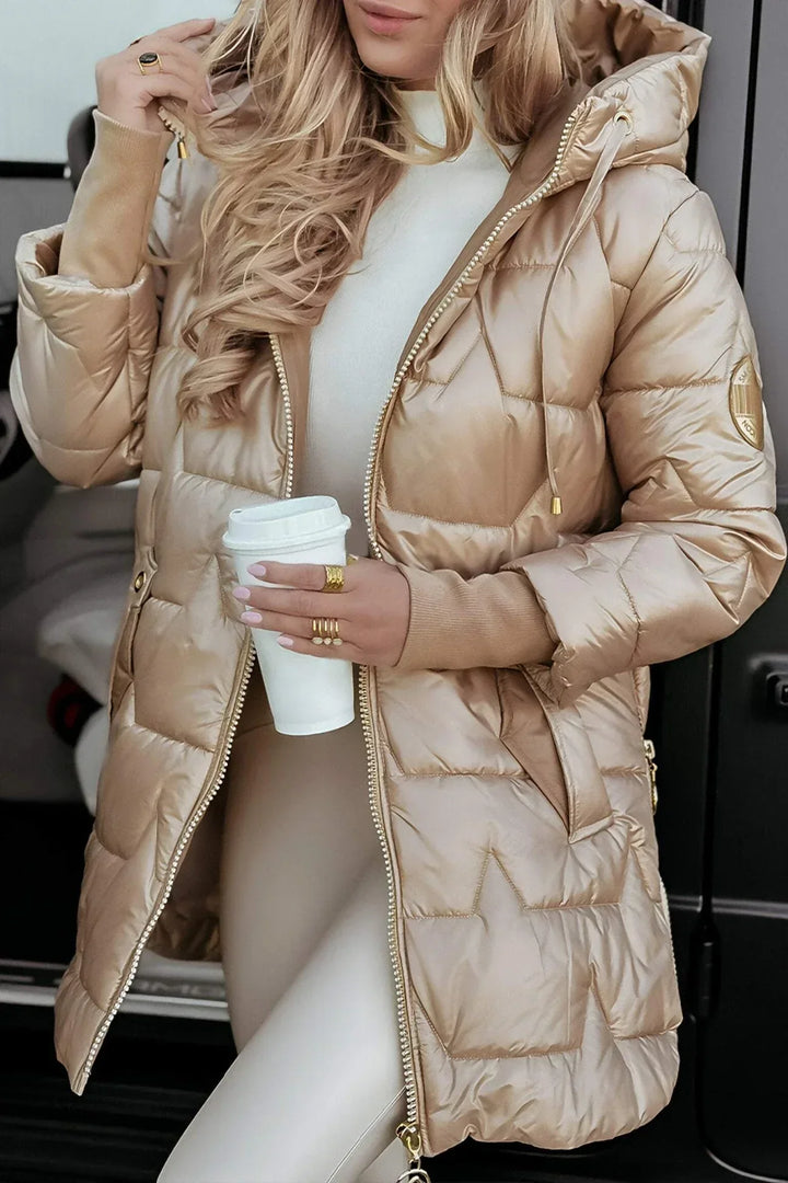 Nolwen – Elegant Winter Coat with Hood and Padded Insulation