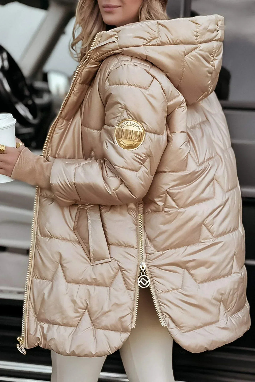 Nolwen – Elegant Winter Coat with Hood and Padded Insulation
