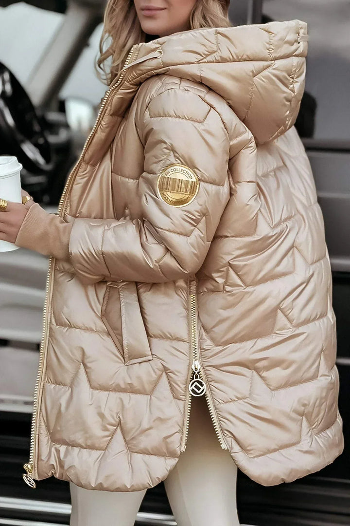 Nolwen – Elegant Winter Coat with Hood and Padded Insulation